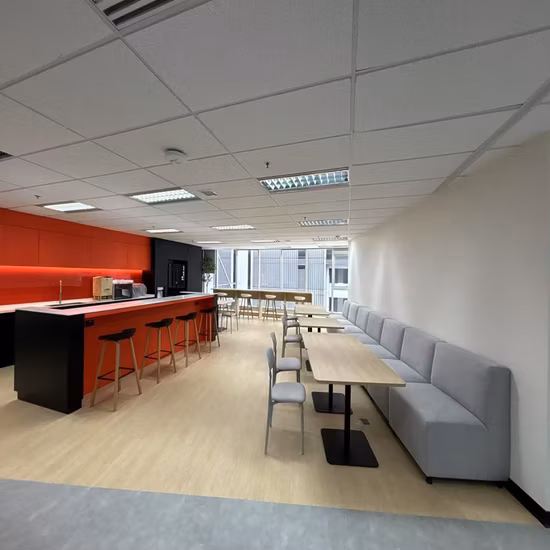 Plancher Lvt résistant à l'usure ignifuge imperméable en bois européen